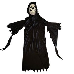 Spirit Halloween Grim Reaper youth Costume Black spooky haunted ghoul scary Mask